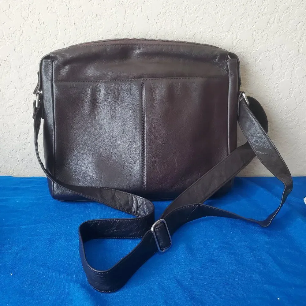 Levenger Brown Pebbled Leather Laptop Messenger Bag Crossbody Briefcase Shoulder
